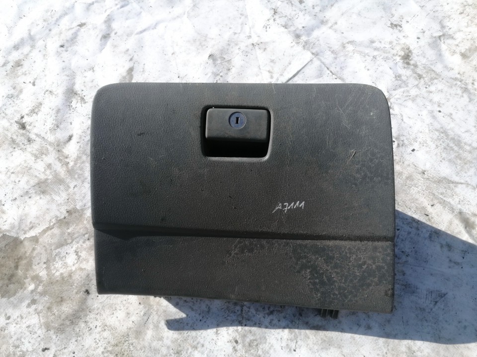 5555044030 Toyota Avensis Verso 2002 Glove Box Assembly