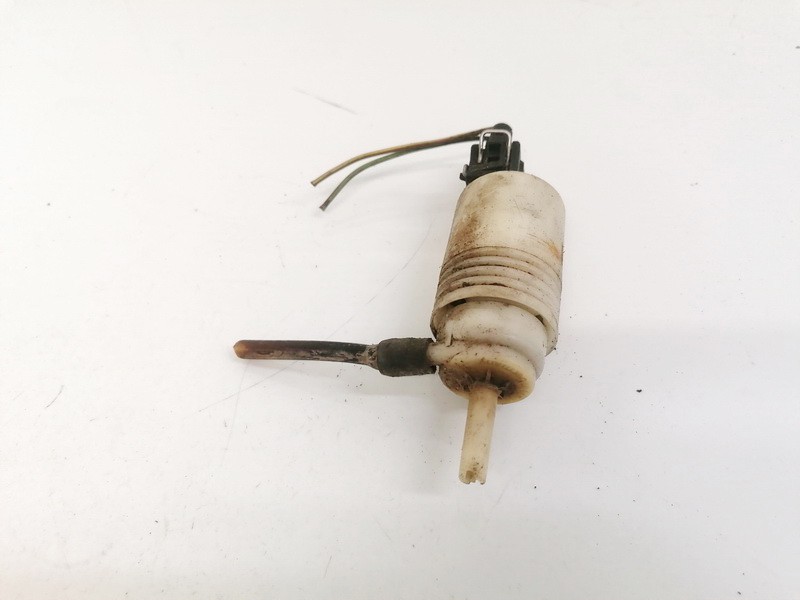 1h5955651 USED Windshield Windscreen Washer Pump Volkswagen Transporter