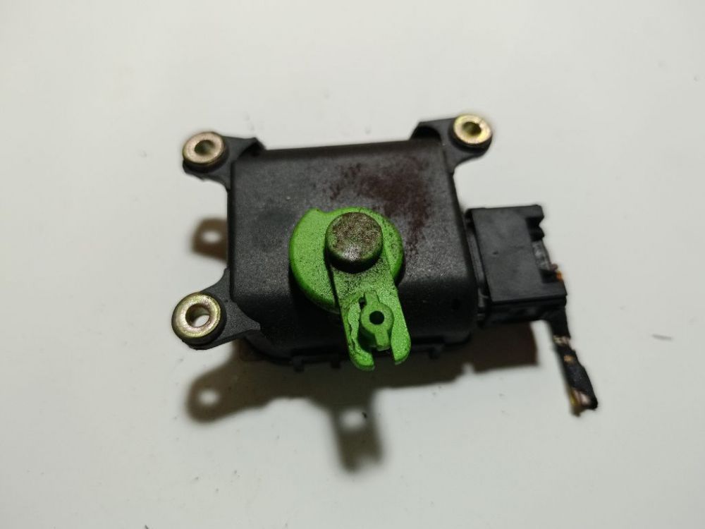 0281011964 Volkswagen Golf 2000 Heater Vent Flap Control Actuator Motor