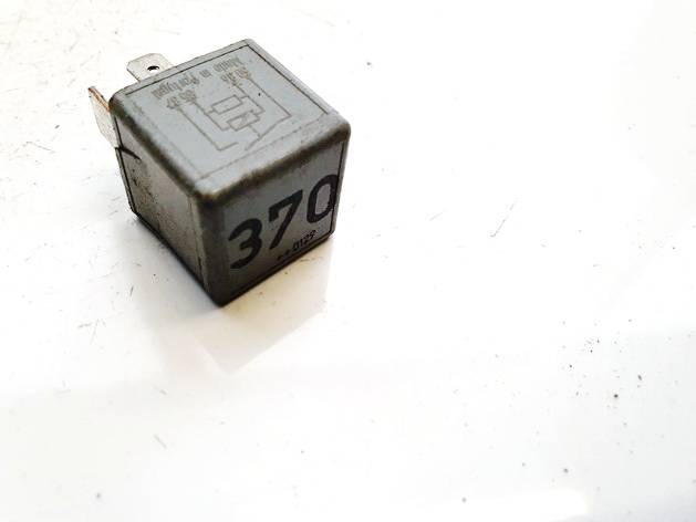 8D0951253A Volkswagen Passat 2001 RELÉ PARA AUTOMÓVIL - Thumbnail 2