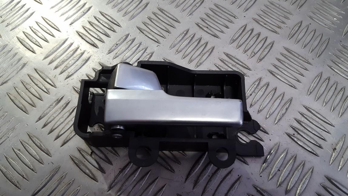 8M51R22601AA Ford Focus 2009 Poignée Interne Port arrerie gauche