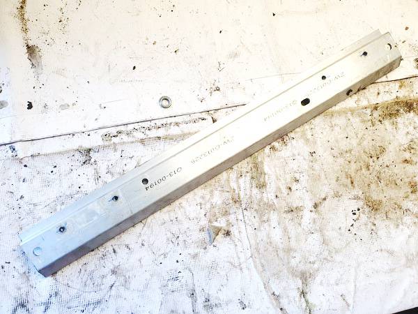 166752900A Tesla Model Y 2023 Панель радиаторов (телевизор)