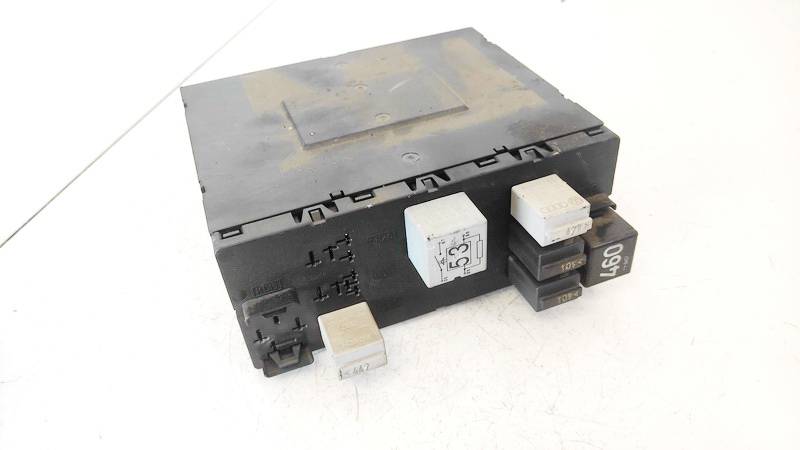 1K0937049T Volkswagen Touran 2004 Fuse box