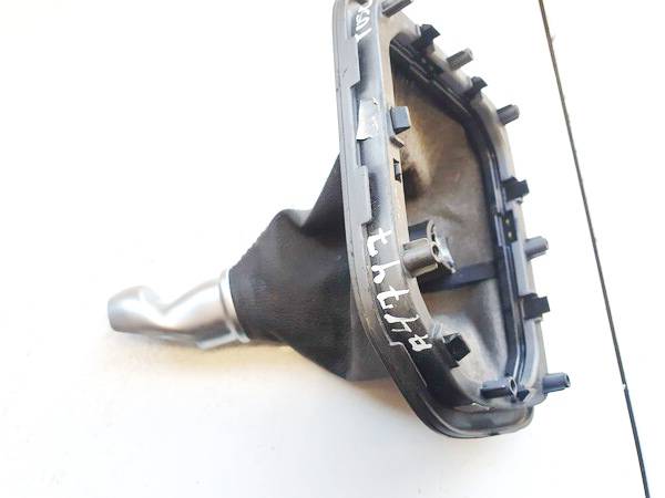 84653D7700 Hyundai Tucson 2016 Osłona dźwigni zmiany biegów (pokrywa) - Thumbnail 3