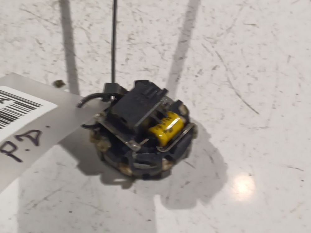 D1P2B00332 Ford C-MAX 2003 Speaker (audio) - Thumbnail 2