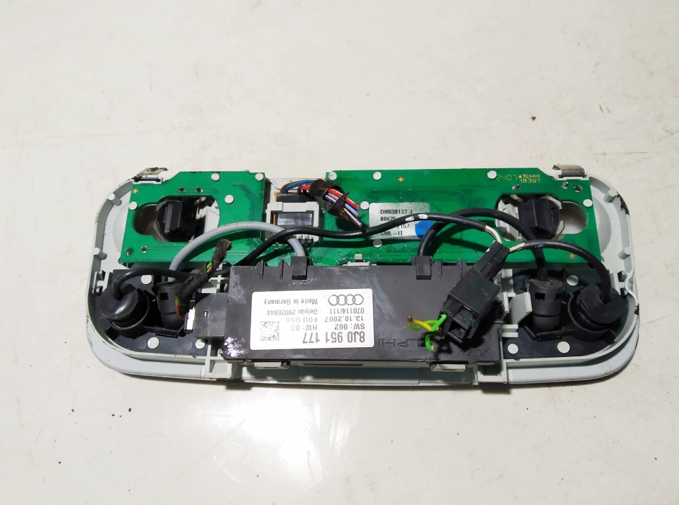 8J0951177 Audi TT 2007 Eclairage intérieur - Thumbnail 2