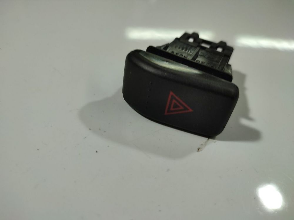 M19620 Honda CR-V 2003 Hazard switch - Thumbnail 2