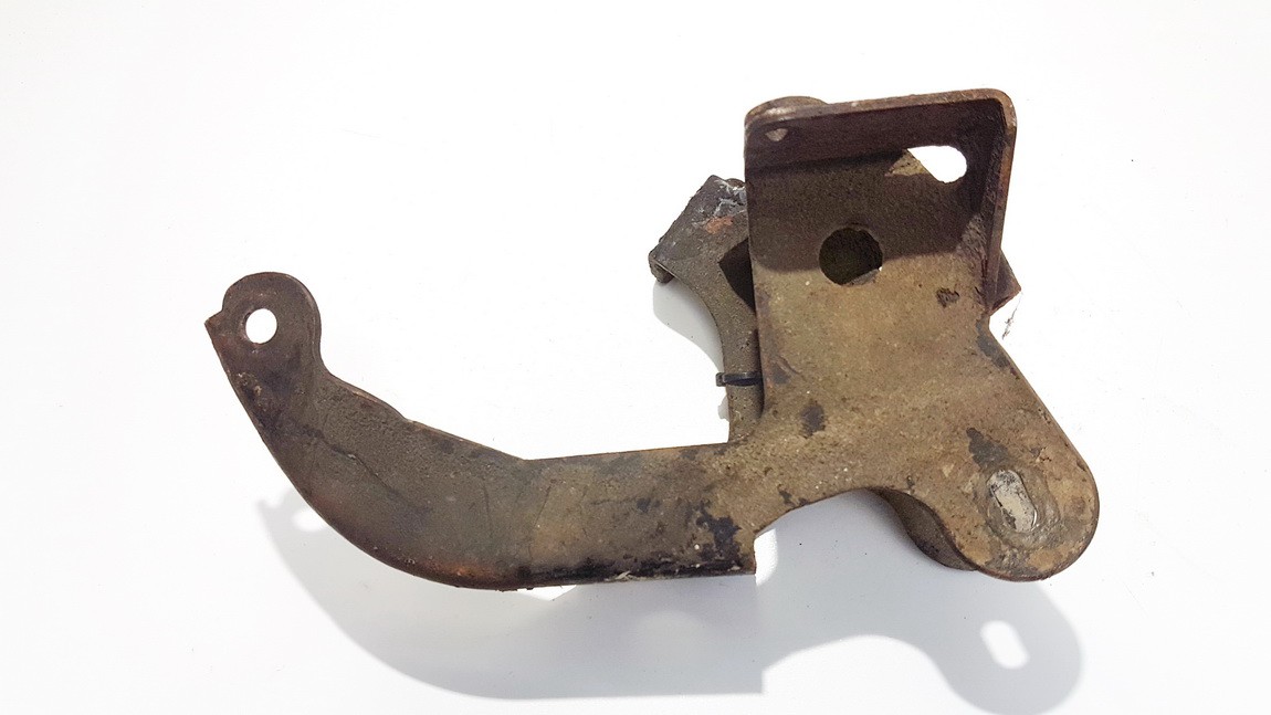 52811312H Chrysler Town Country  1998 Engine Mount Bracket and Gearbox Mount Bracket