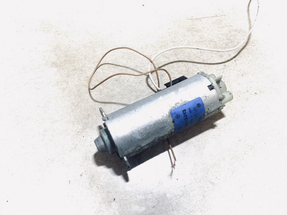 2208201542 Mercedes-Benz S-CLASS 2001 Sēdekļa motors - PRIEKŠA PA KREISI