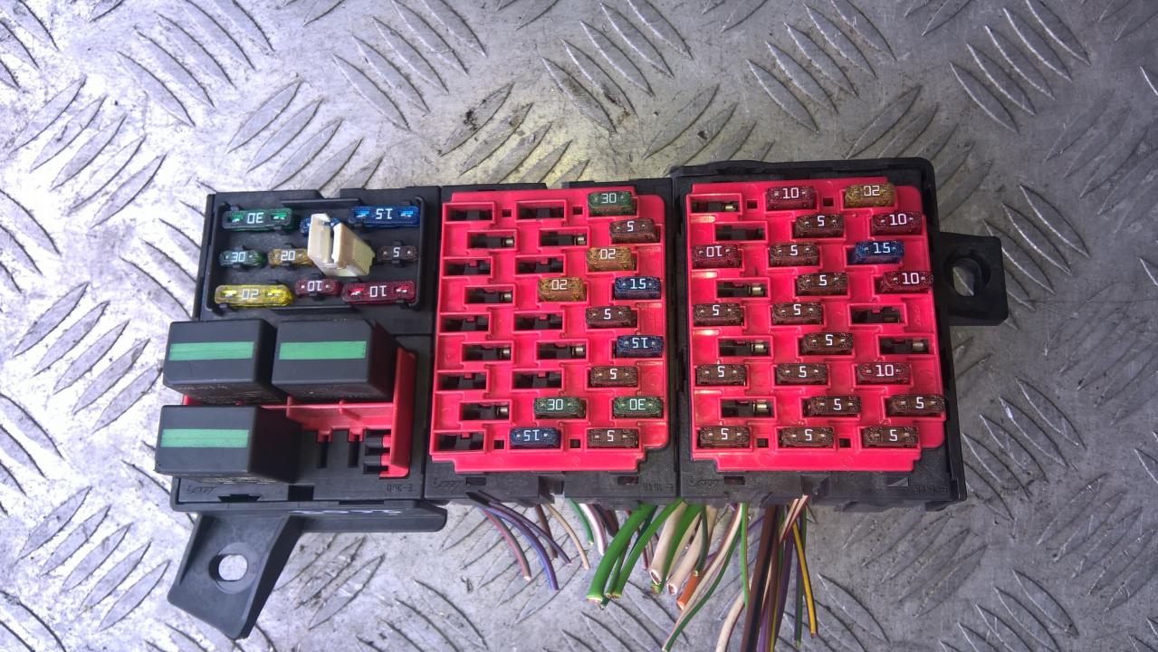 Fuse box Rover 75 2003 1.8L EIS00095643 Used Auto Parts Shop