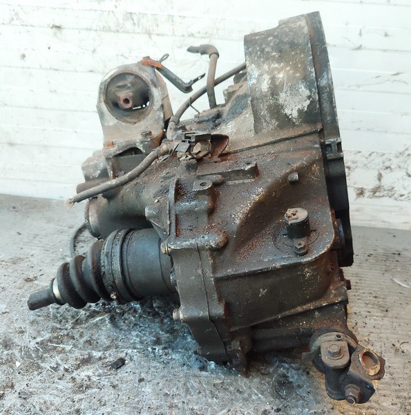YD1 Nissan Almera 2000 Gearbox - Thumbnail 3