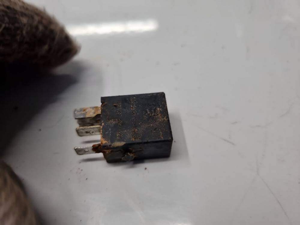 4H0951253C Audi Q3 2014 Relay module