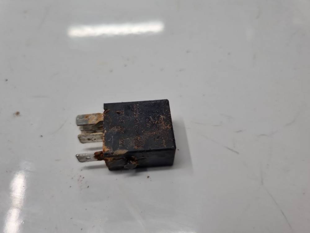 4H0951253C Audi Q3 2014 Relay module - Thumbnail 2