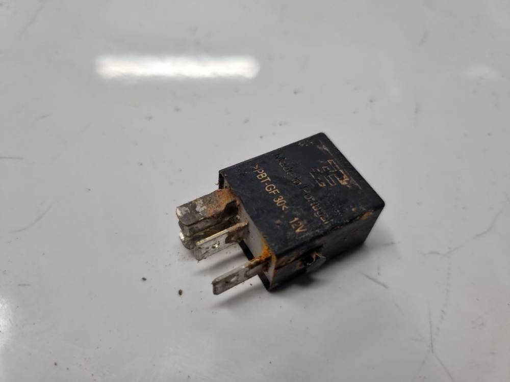 4H0951253C Audi Q3 2014 Relay module