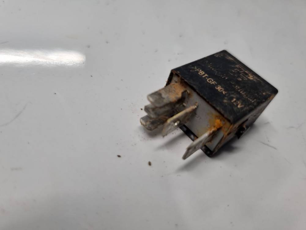 4H0951253C Audi Q3 2014 Relay module - Thumbnail 2