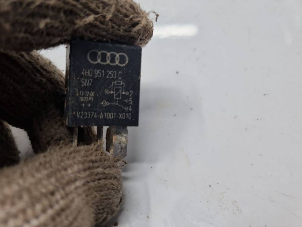 4H0951253C Audi Q3 2014 Relay module - Thumbnail 4