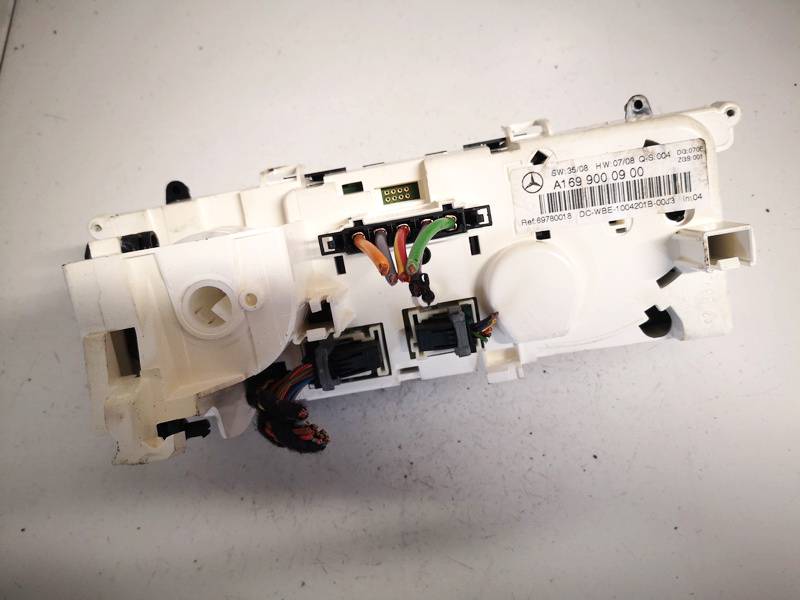 A1699000900 Mercedes-Benz A-CLASS 2010 Klimata vadības panelis (sildītāja vadības slēdži) - Thumbnail 2