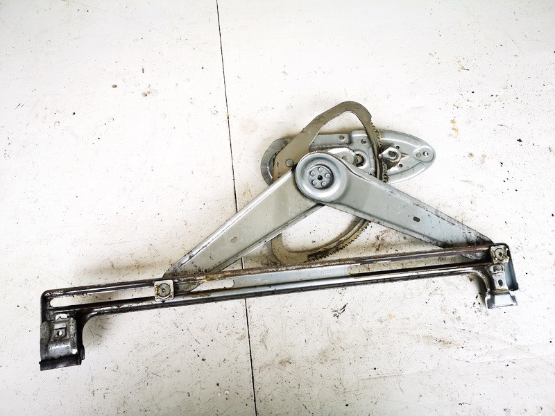 Ford Focus 2005 Durvju loga pacēlājs - PRIEKŠA PA KREISI - Thumbnail 3