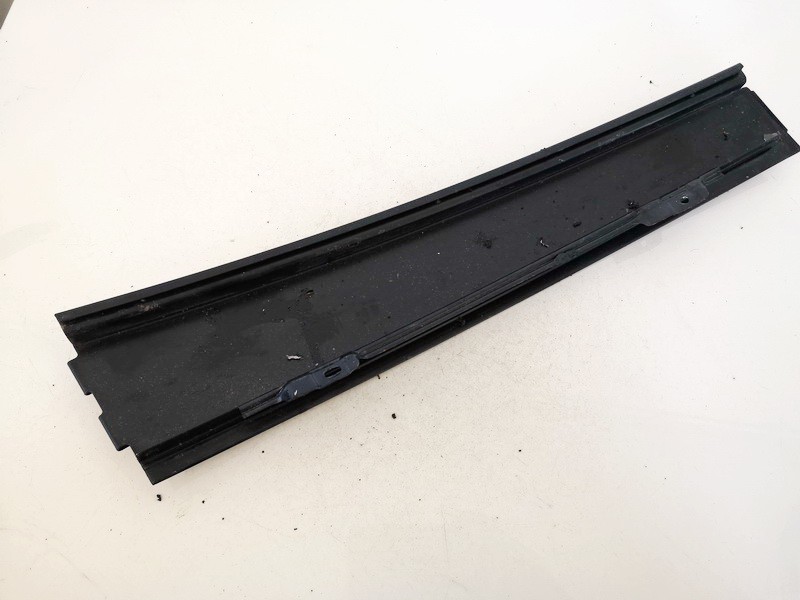 3C0839902 Volkswagen Passat 2005 Duru stiklo juostele G.D.