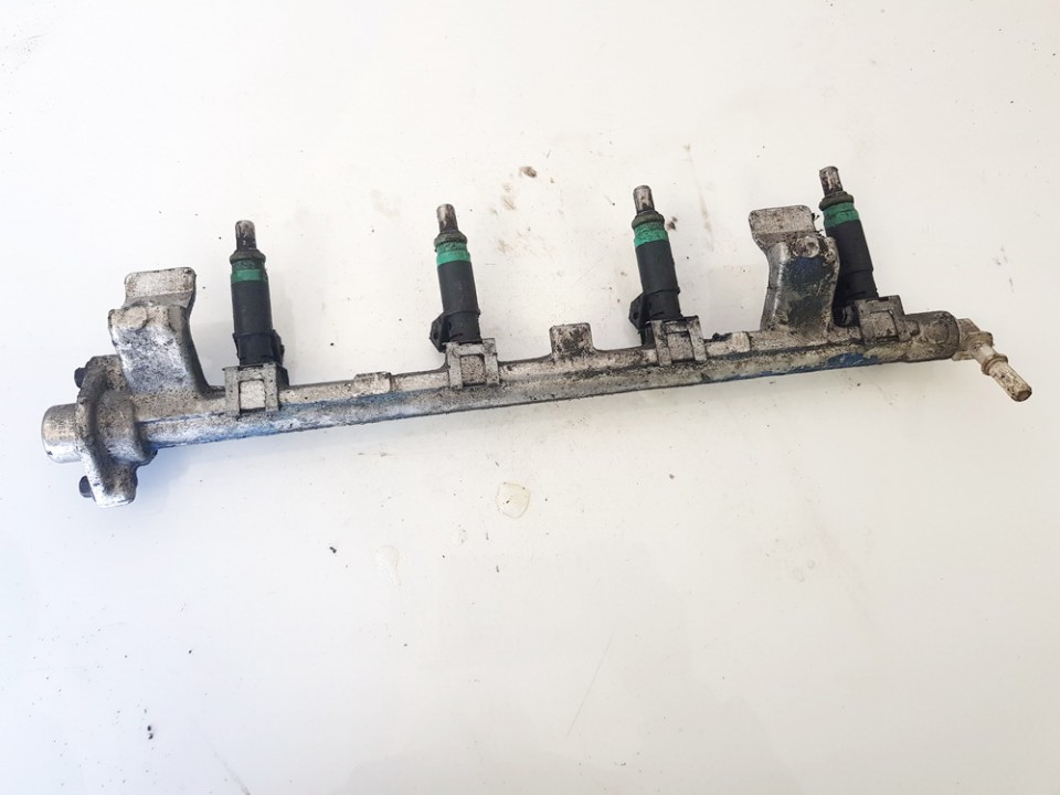 9D2809H487 Mazda 2 2004 Polttoainepääputki