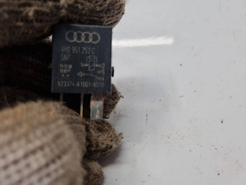 4H0951253C Audi Q3 2014 Relay module - Thumbnail 4