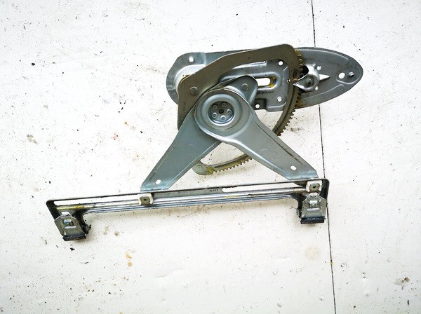 Ford Focus 2005 Durvju loga pacēlājs - AIZMUGURE PA KREISI