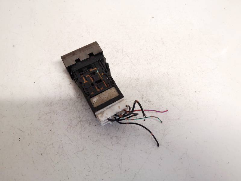 NILES06016 Nissan X-Trail 2003 Tuulilasinlämmittimen kytkin - Thumbnail 3