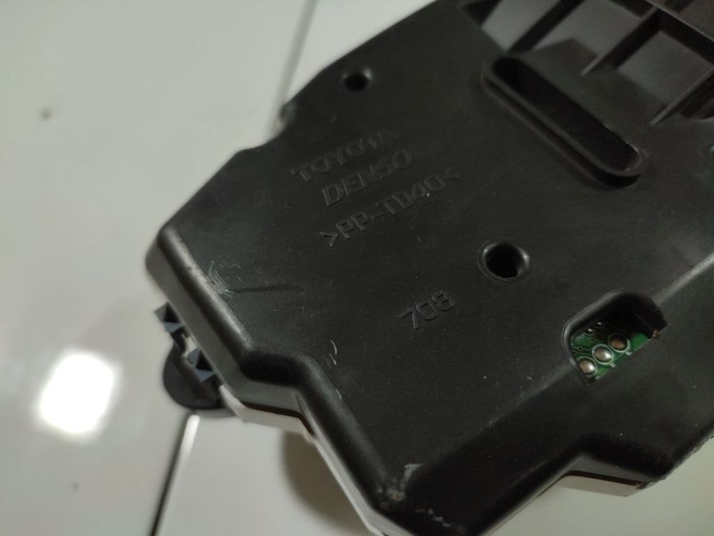 838000D690D Toyota Yaris 2007 Prędkościomierz – panel instrumentów - Thumbnail 5