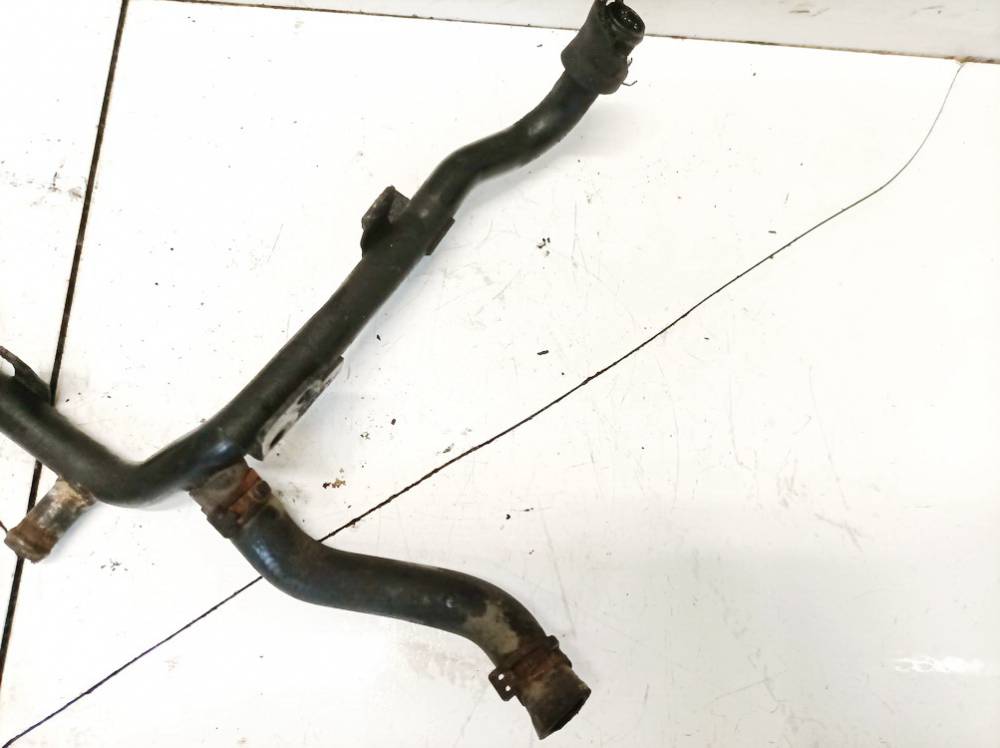 Skoda Octavia 2005 Tuyau de liquide de refroidissement solide - Thumbnail 2