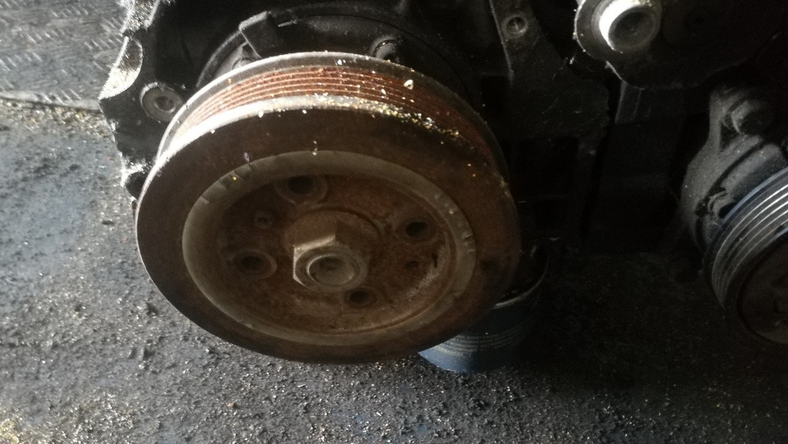 Volvo S40 1996 Alkuninio veleno dantratis (skyvas - skriemulys)