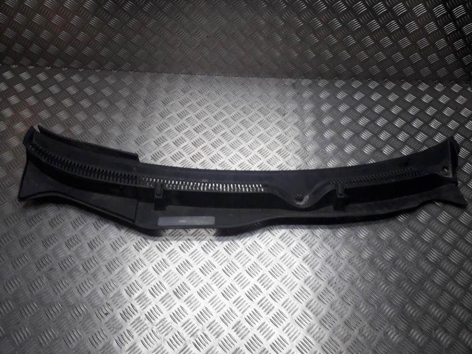 1M1853185 Seat Toledo 2002 Wiper Muolding - FRONT