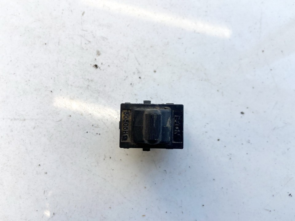 4373860 Chrysler Voyager 1994 Power window control (Window Regulator-Window Switch)
