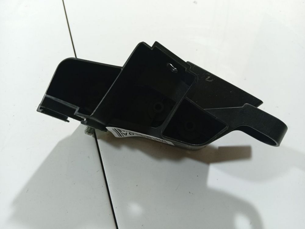 61138385165 BMW 7-Series 2002 Other holders