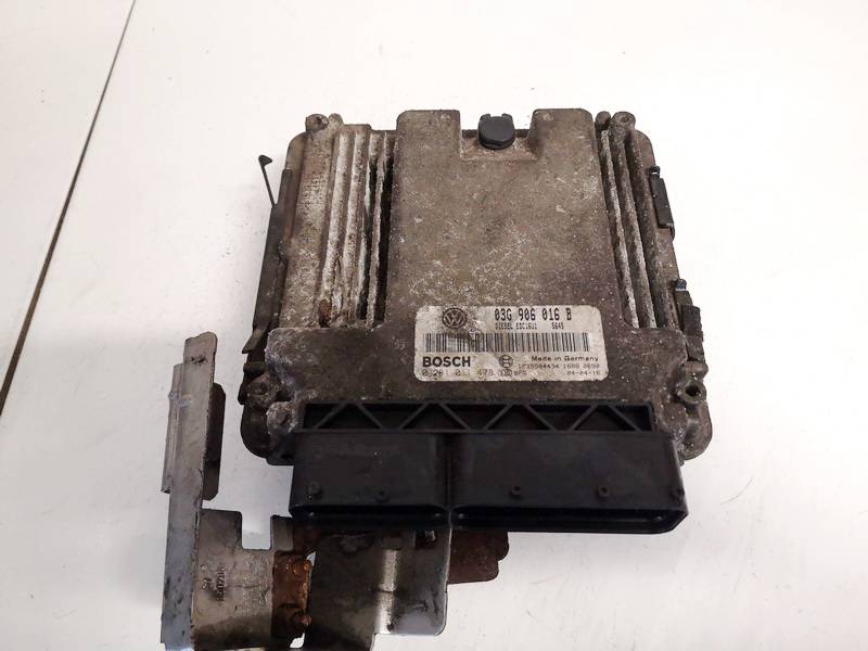 03G906016B Volkswagen Golf 2004 ECU Engine Computer (Engine Control Unit)
