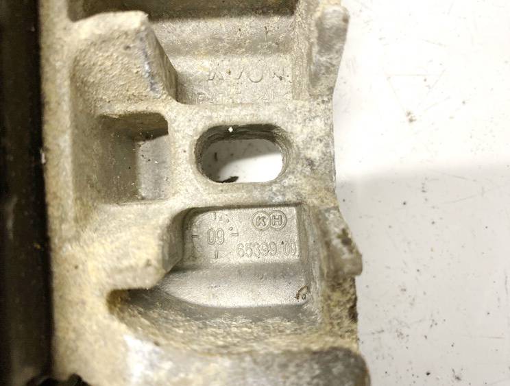 6539909 Volkswagen Passat 2010 Engine Mounting and Transmission Mount (Engine support) - Thumbnail 4