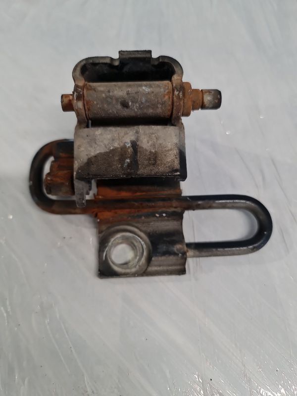 4B0831412B Volkswagen Passat 2000 Door Hinge - FRONT