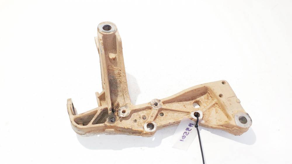 1K0199296F Volkswagen Touran 2006 Alatukivarsi - EDESSÄ OIKEALLA