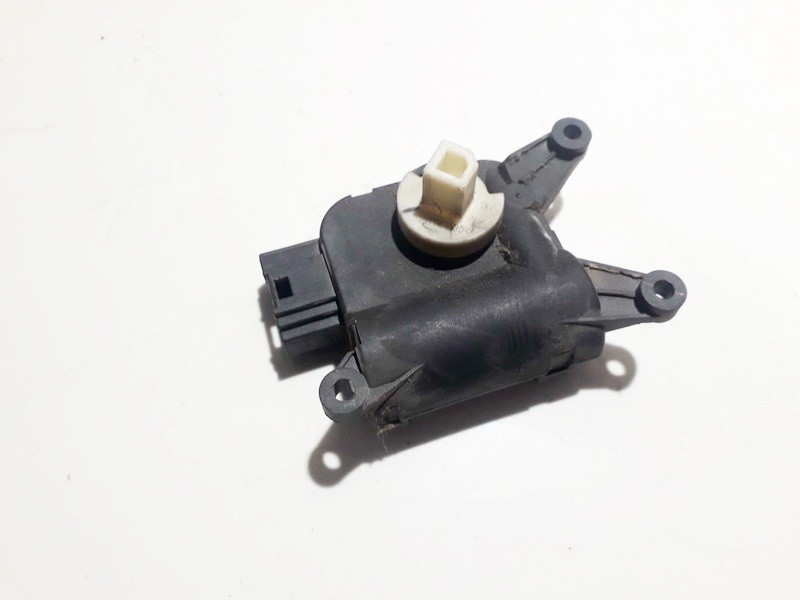 1K1907511C Volkswagen Touran 2003 Heater Vent Flap Control Actuator Motor - Thumbnail 2