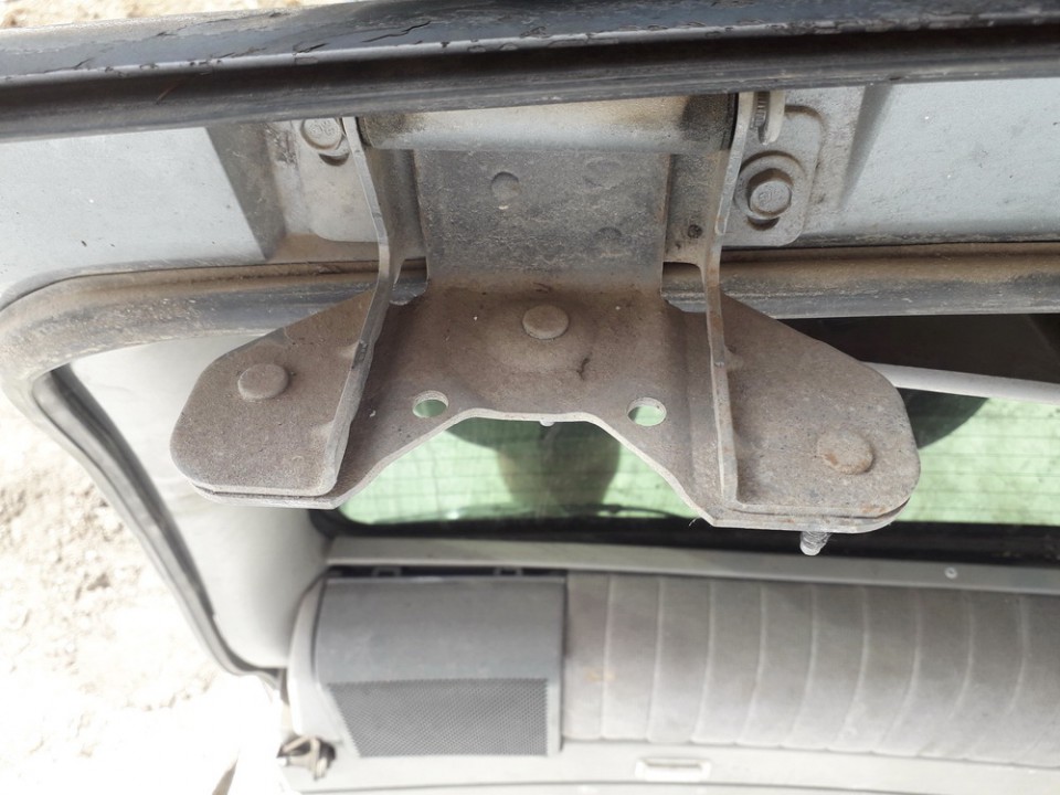 Pontiac Trans Sport MPV 2.3 16V (A0001E2H2.3 16V) TRUNK LID HINGE RIGHT 1994