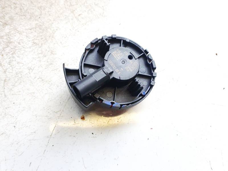 103676200A Tesla Model Y 2023 Drošības spilvena trieciensensors