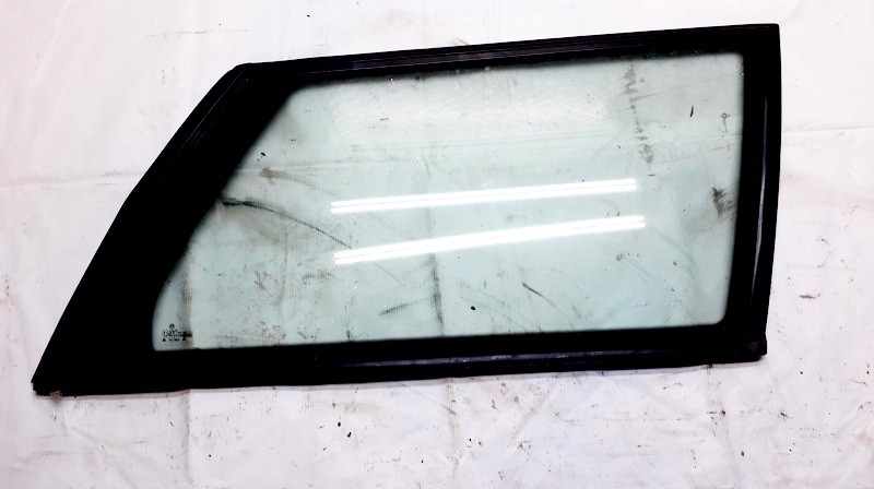 43R001190 Volkswagen Passat 1994 Corner quarter window glass - REAR RIGHT