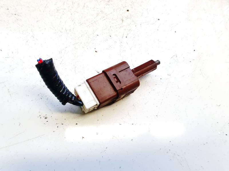 GF33 Nissan Note 2006 Czujnik świateł hamulca (przekaźnik-klakson)