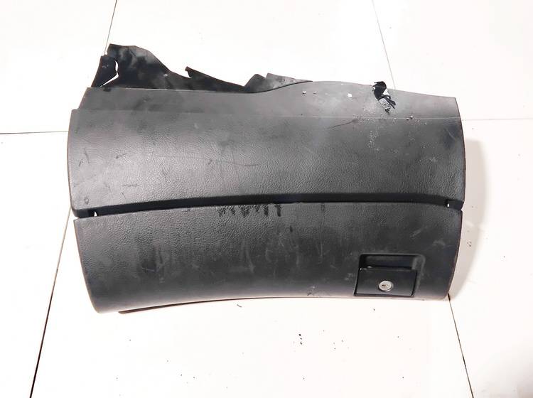 8D1857035 Audi A4 1995 Guantera