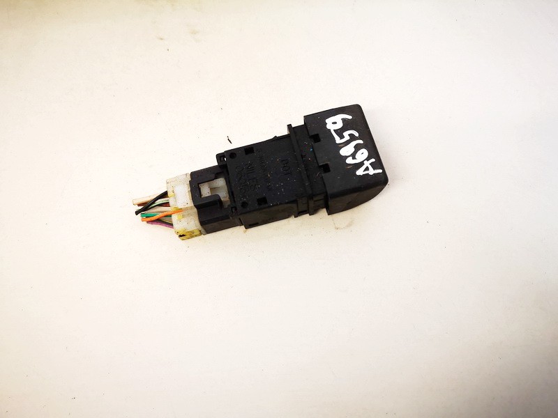 NILES06016 Subaru Forester 2002 Hazard switch - Thumbnail 3