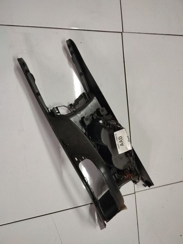 AM51P046C22ADW Ford C-MAX 2012 Puodeliu laikiklis - Thumbnail 3