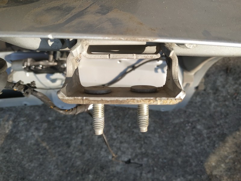 Volvo V50 2006 Zawias tylnej klapy - TYLNE LEWE