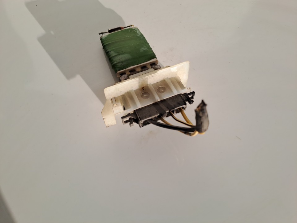 used used Heater Resistor (Heater Blower Motor Resistor) Toyota Aygo
