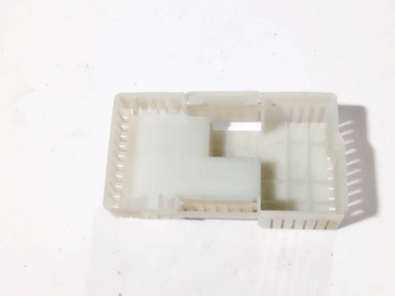 6G9T14C507 Volvo V70 2008 Skrzynka bezpieczników - Thumbnail 2