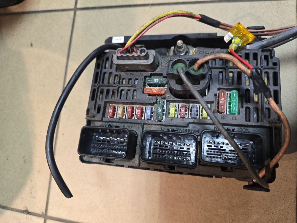 BSML0200 Peugeot 407 2005 Mukavuusmoduuli