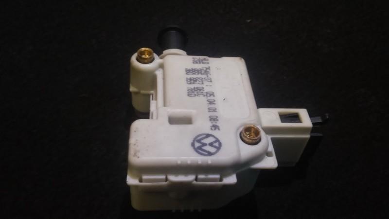 3B0959781D Volkswagen Passat 1998 Central locking motor